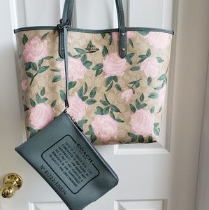 Authentic NWT Reversible Coach large tote & bag